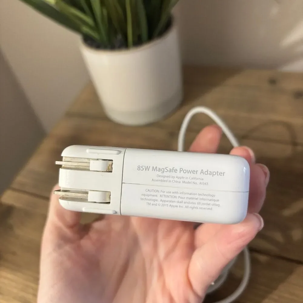 Apple 85W MagSafe AC Adapter Power Cord A1343